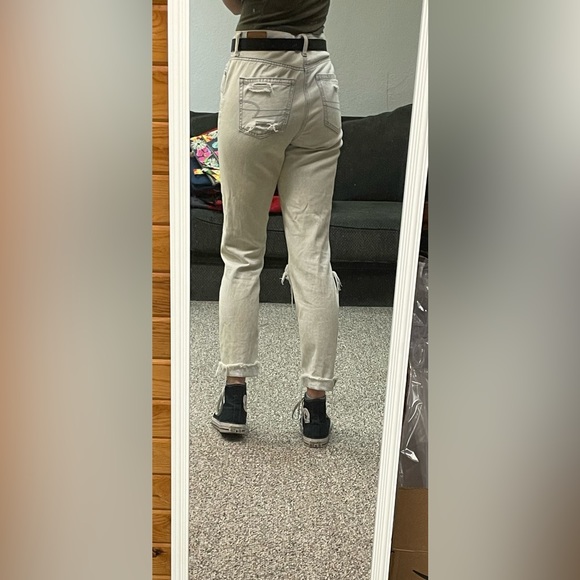 American Eagle High Waisted Jeans - Picture 12 of 13